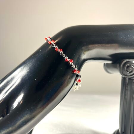 Bracelet Chaine et Perles Noires et Rouges